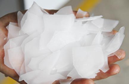 片冰機是重要的輔助設(shè)備