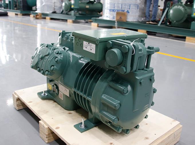 在選擇制冰機(jī)時，投資者應(yīng)關(guān)注壓縮機(jī)的質(zhì)量